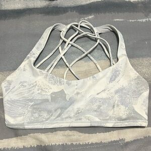 Lululemon Free to be Wild